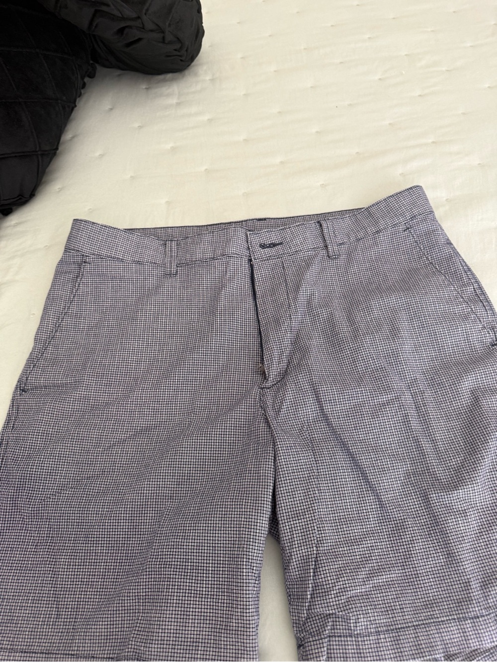 Roundtree & Yorke Men's Micro-Check Flat Front Shorts in Light Blue
